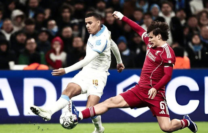 体育资讯-利物浦欧冠两负非五大联赛球队，0比3不敌马赛|加拉塔萨雷|埃因霍温|赛季_新浪体育_新浪新闻